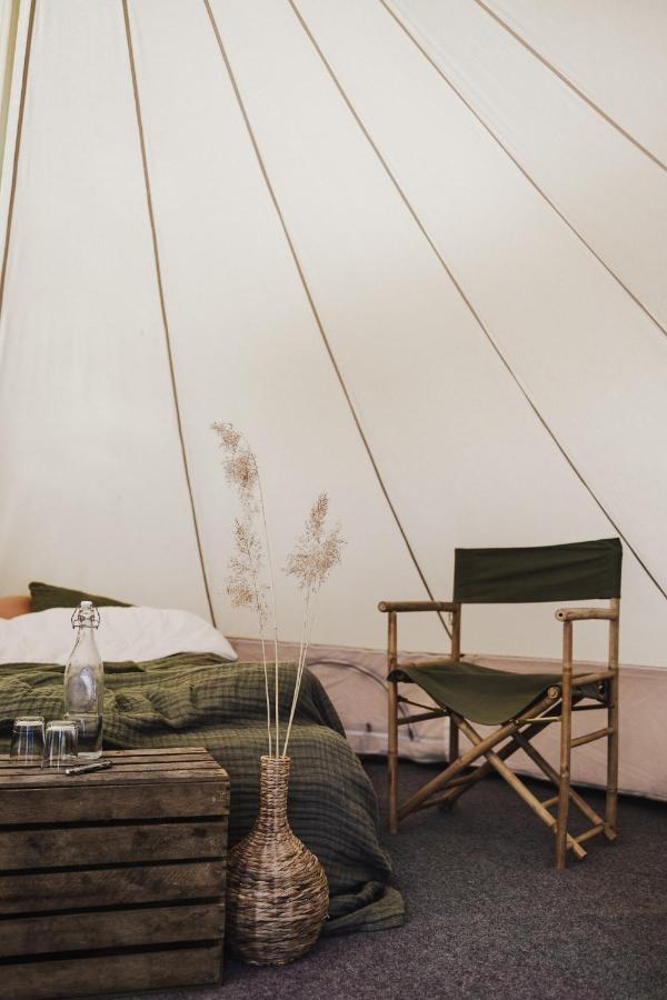 Falkeroed - Lyxig Glamping I Naturreservat Ink Frukost غريبستاد المظهر الخارجي الصورة