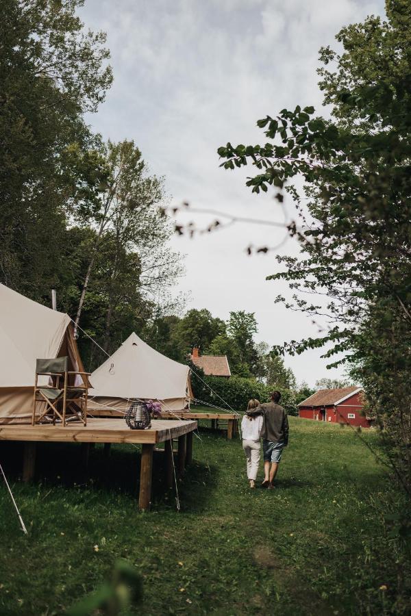 Falkeroed - Lyxig Glamping I Naturreservat Ink Frukost غريبستاد المظهر الخارجي الصورة