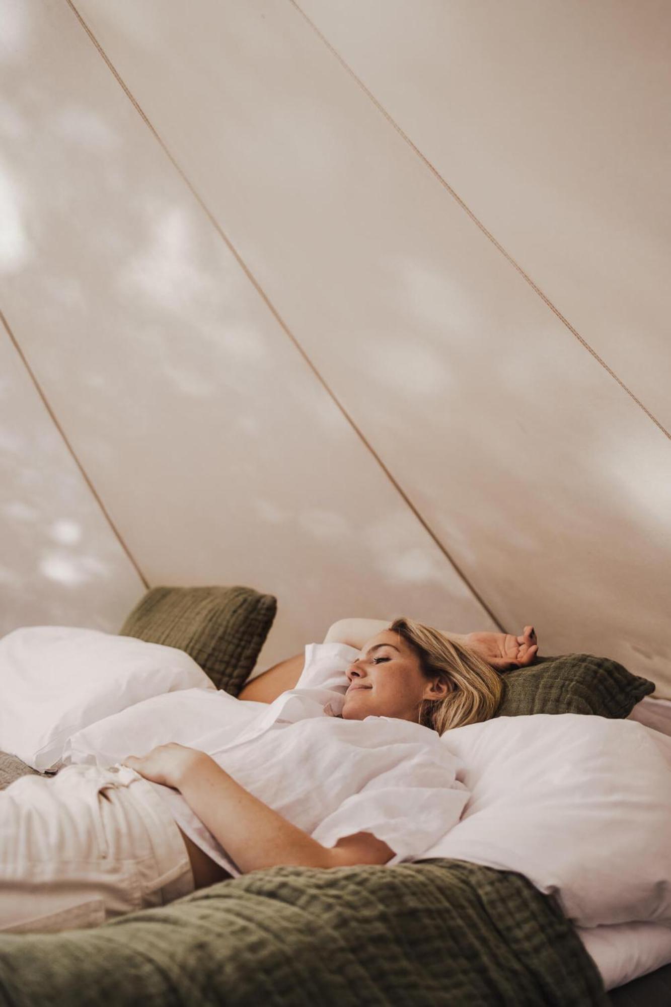 Falkeroed - Lyxig Glamping I Naturreservat Ink Frukost غريبستاد المظهر الخارجي الصورة