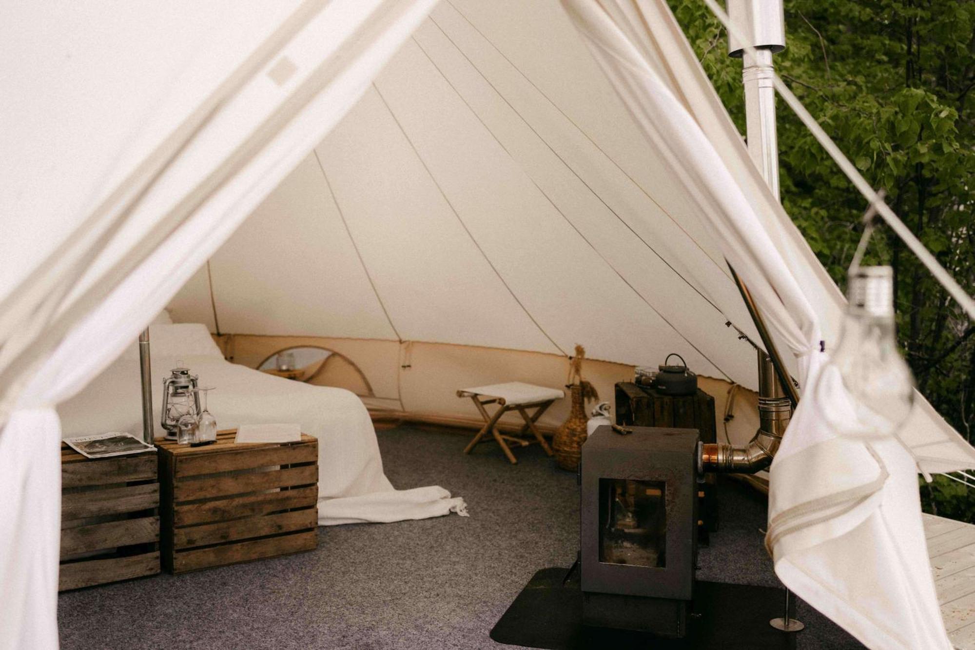 Falkeroed - Lyxig Glamping I Naturreservat Ink Frukost غريبستاد المظهر الخارجي الصورة