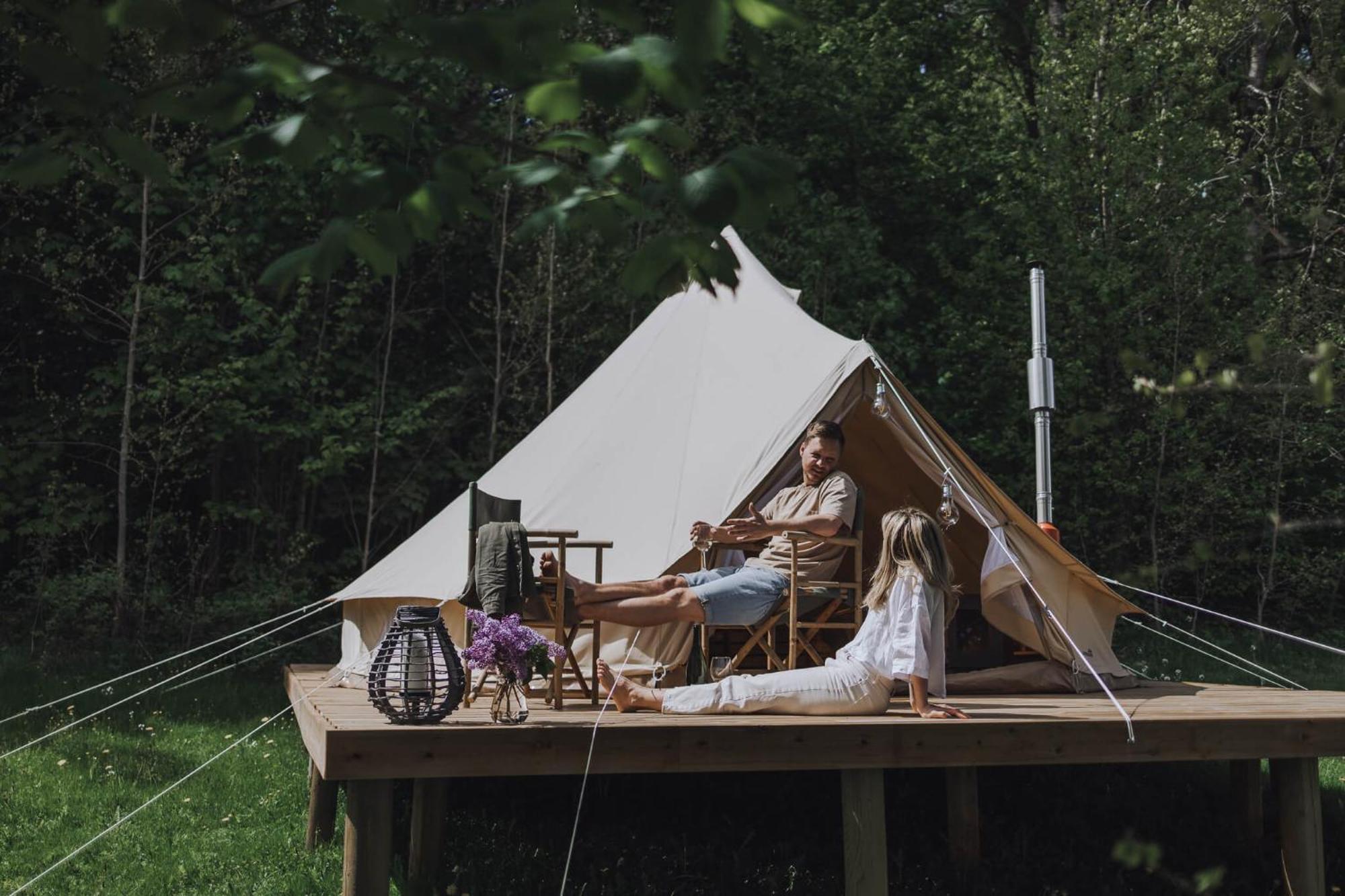 Falkeroed - Lyxig Glamping I Naturreservat Ink Frukost غريبستاد المظهر الخارجي الصورة